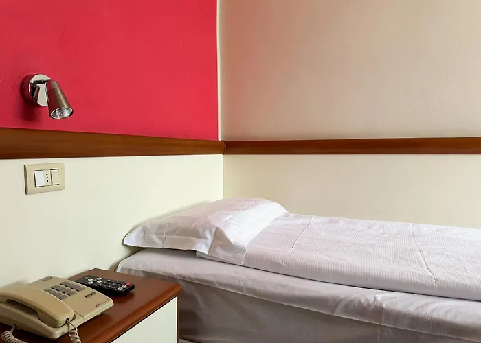 Hotel con piscina: Hotel Bristol